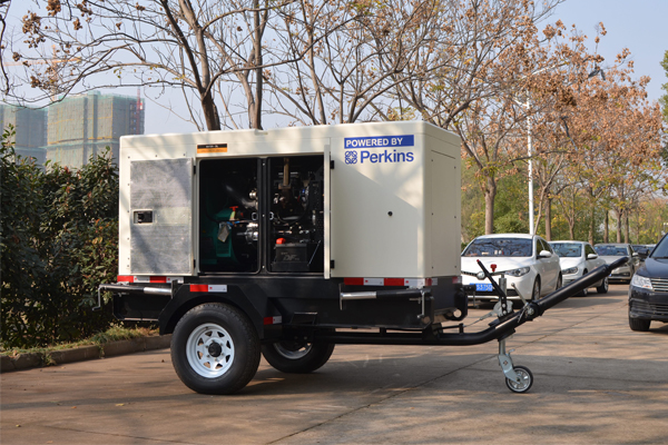 柴油發(fā)電機.jpg 柴油發(fā)電機.jpg